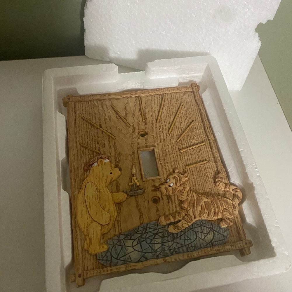 NIB Pooh Light Switch Plate